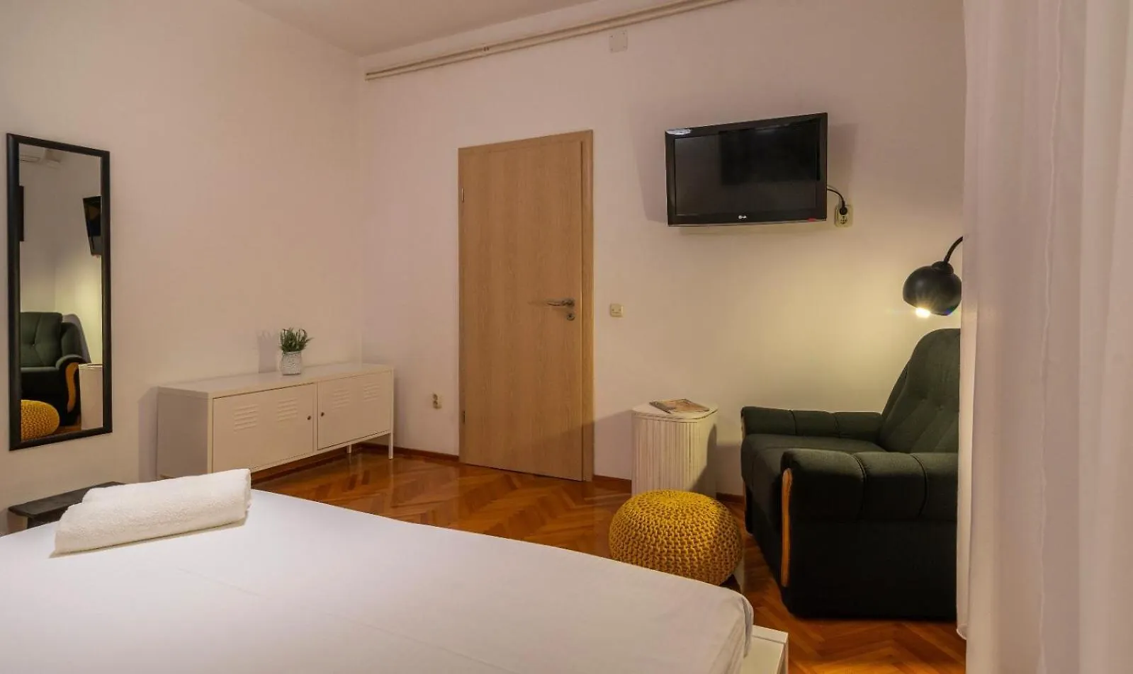 Apartman Karmen Trogir 0*,